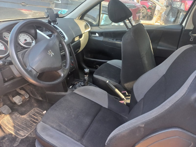 peugeot 207 del año 2007