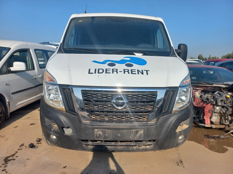 nissan nv 400 del año 2022