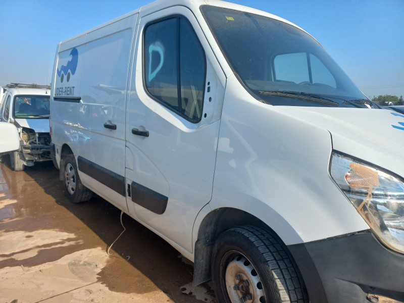 nissan nv 400 del año 2022