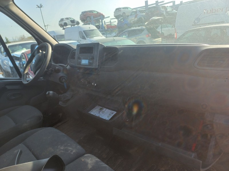 nissan nv 400 del año 2022