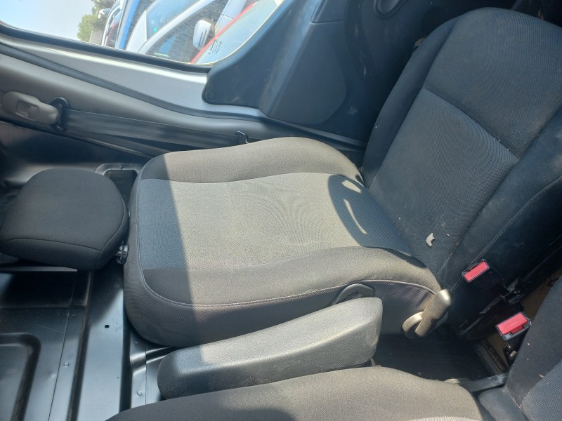 nissan nv 400 del año 2022