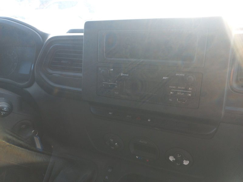 nissan nv 400 del año 2022