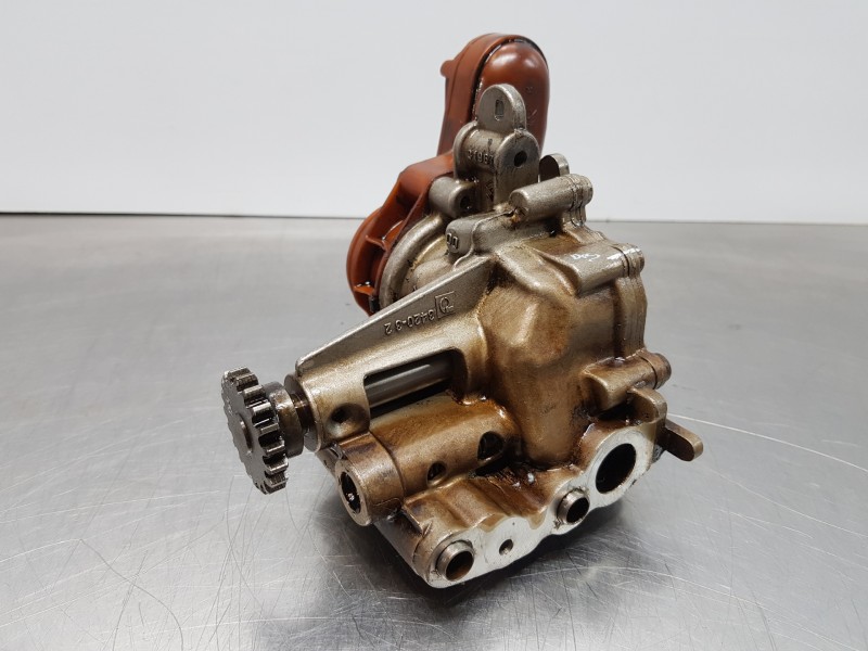 Recambio de bomba aceite para nissan pulsar (c13) fastback referencia OEM IAM 150002257R  