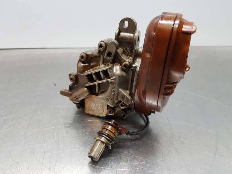 Recambio de bomba aceite para nissan pulsar (c13) fastback referencia OEM IAM 150002257R  