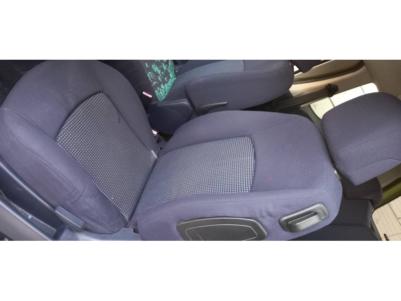 peugeot 1007 del año 2007