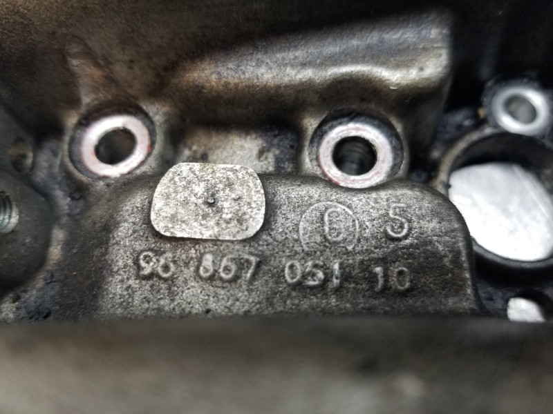 Recambio de tapa balancines para land rover evoque prestige referencia OEM IAM 9686705110 9686705110 LR022092