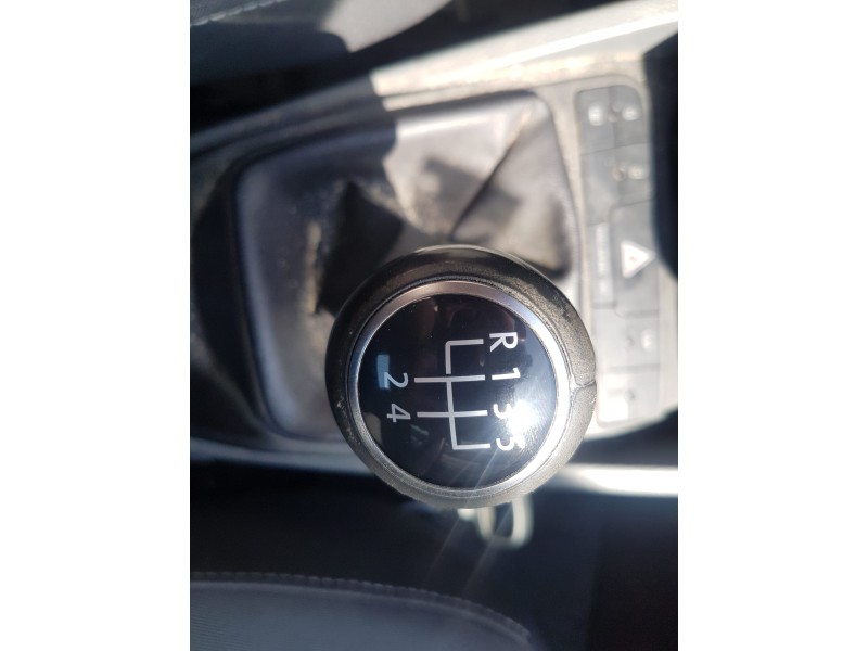 seat ibiza (6j5) del año 2011