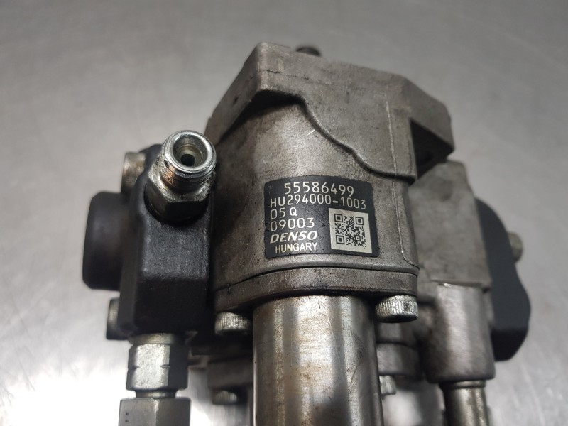 Recambio de bomba inyeccion para opel astra j sports tourer selective referencia OEM IAM 55586499 HU2940001003C 