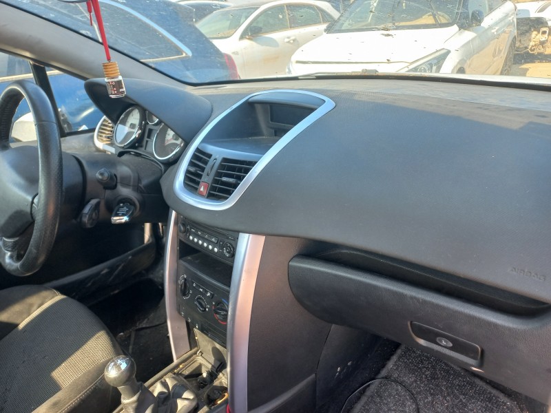 peugeot 207 cc del año 2014