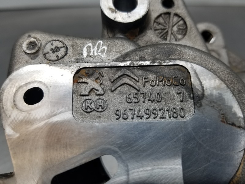 Recambio de soporte bomba inyeccion para peugeot boxer combi bus referencia OEM IAM 9674992180 9674992280 