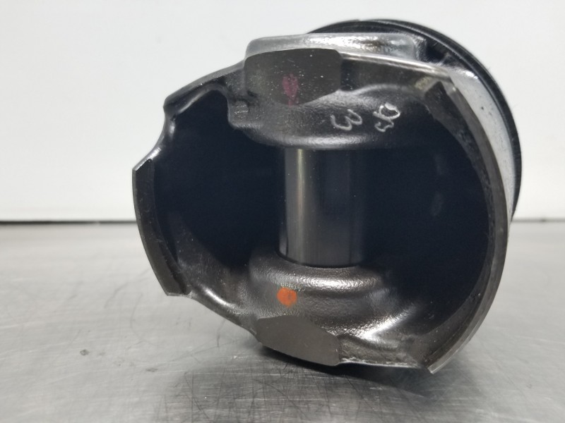 Recambio de piston para peugeot boxer combi bus referencia OEM IAM 1612731880  