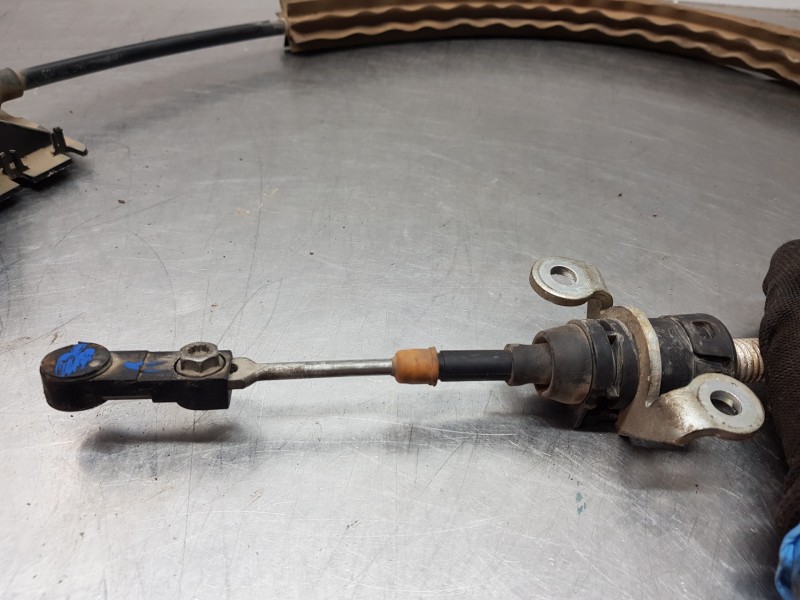 Recambio de palanca cambio para volkswagen tiguan (5n1) advance referencia OEM IAM 5N1713025  