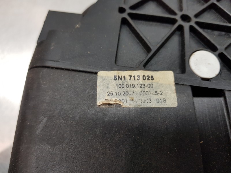 Recambio de palanca cambio para volkswagen tiguan (5n1) advance referencia OEM IAM 5N1713025  