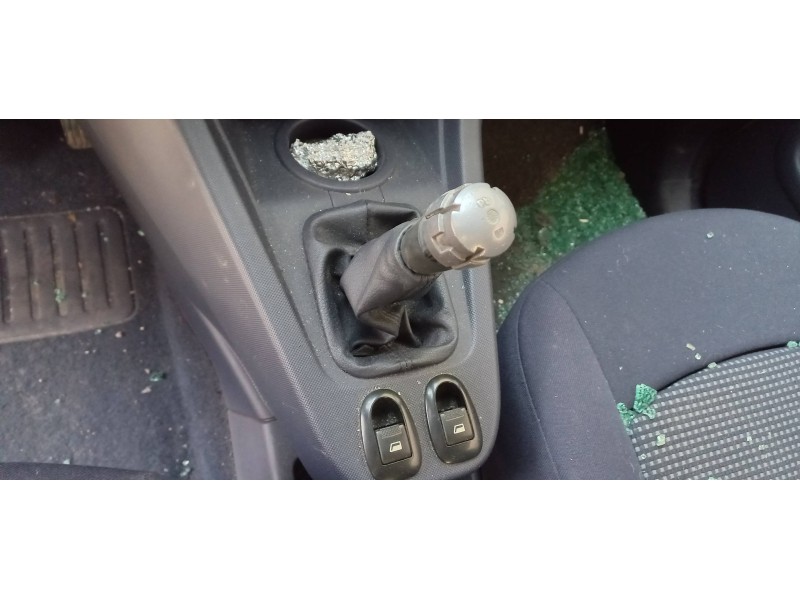 peugeot 1007 del año 2007