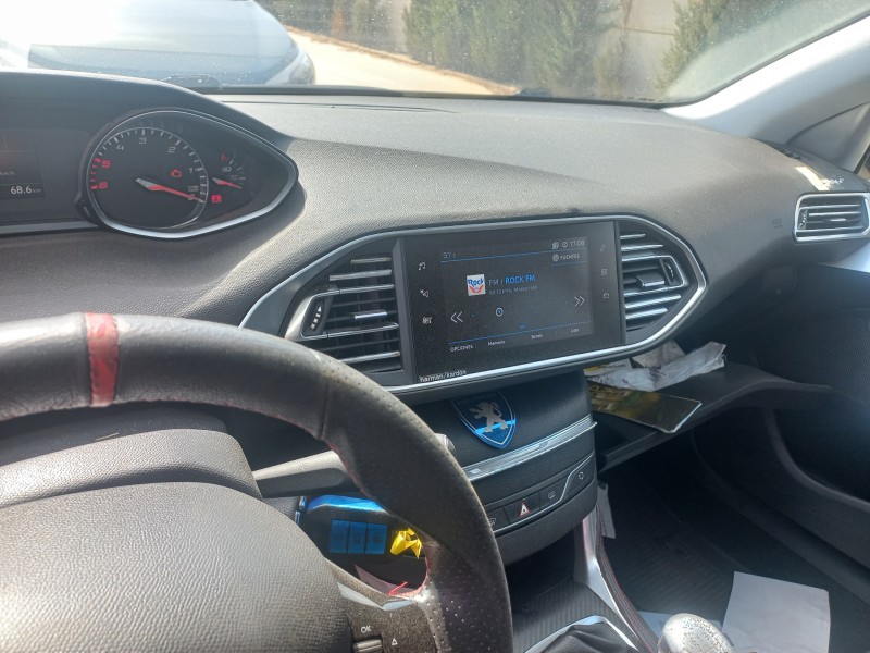 peugeot 308 sw del año 2020