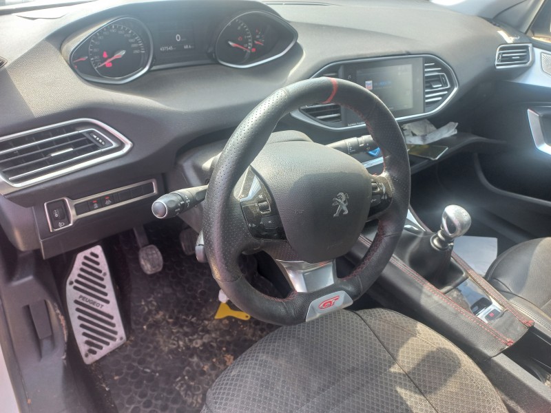 peugeot 308 sw del año 2020