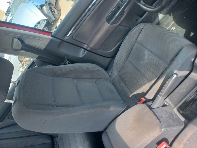 volkswagen golf v berlina (1k1) del año 2006