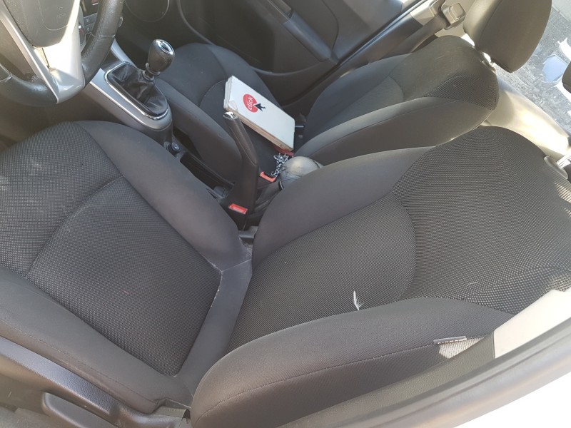 chevrolet cruze hatchback del año 2011