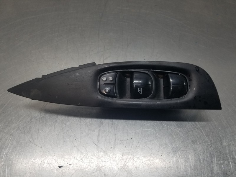Recambio de mando elevalunas delantero izquierdo para nissan qashqai (j11) tekna referencia OEM IAM 254014EA1A  
