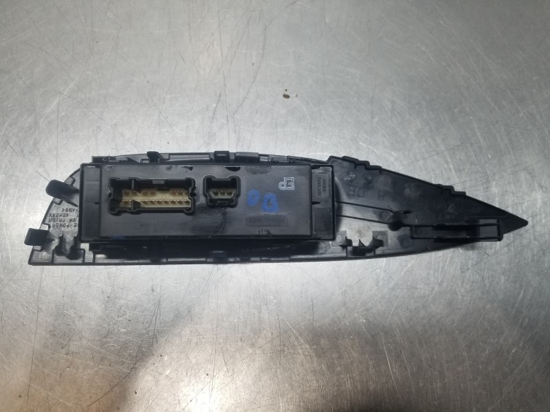 Recambio de mando elevalunas delantero izquierdo para nissan qashqai (j11) tekna referencia OEM IAM 254014EA1A  