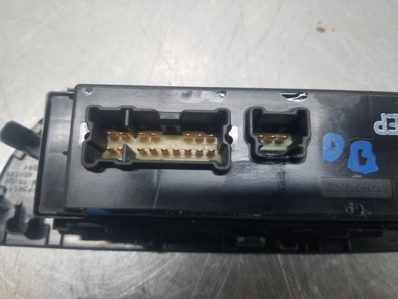 Recambio de mando elevalunas delantero izquierdo para nissan qashqai (j11) tekna referencia OEM IAM 254014EA1A  