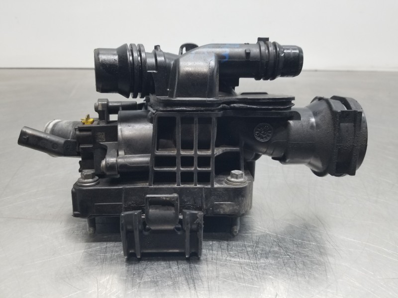 Recambio de termostato para peugeot 308 sw allure referencia OEM IAM 9812113780  