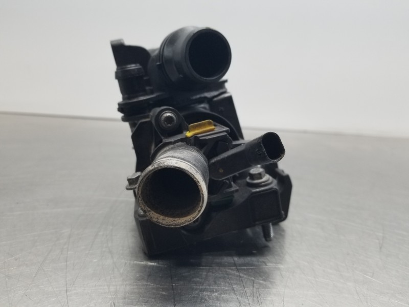 Recambio de termostato para peugeot 308 sw allure referencia OEM IAM 9812113780  