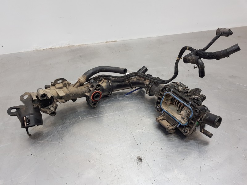 Recambio de termostato para peugeot expert combi bluehdi referencia OEM IAM 9812113780  
