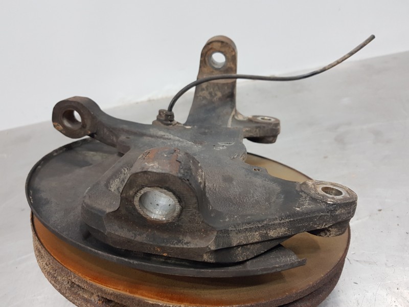 Recambio de mangueta delantera derecha para iveco daily caja cerrada (2006 =>) furgón referencia OEM IAM 5801341448  