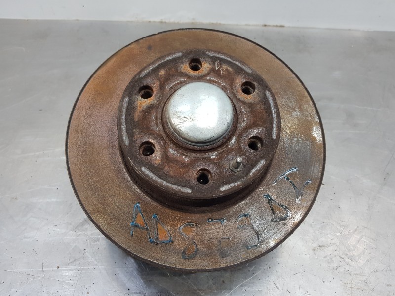 Recambio de mangueta delantera izquierda para iveco daily caja cerrada (2006 =>) furgón referencia OEM IAM 5801341447  