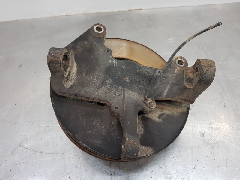 Recambio de mangueta delantera izquierda para iveco daily caja cerrada (2006 =>) furgón referencia OEM IAM 5801341447  