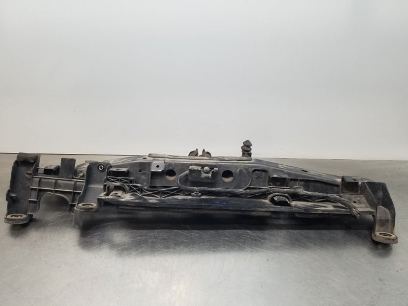 Recambio de travesaño superior para nissan qashqai (j11) tekna referencia OEM IAM F25114EAMH  