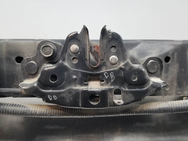 Recambio de travesaño superior para nissan qashqai (j11) tekna referencia OEM IAM F25114EAMH  