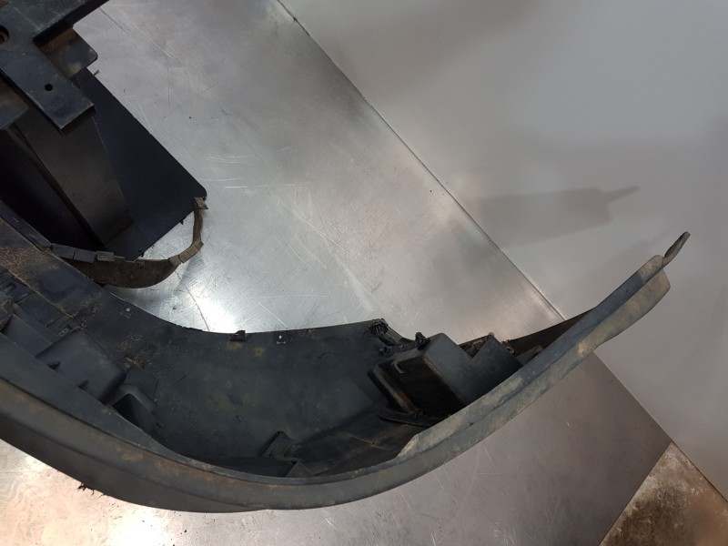 Recambio de paragolpes delantero para iveco daily caja cerrada (2006 =>) furgón referencia OEM IAM 5801350675  