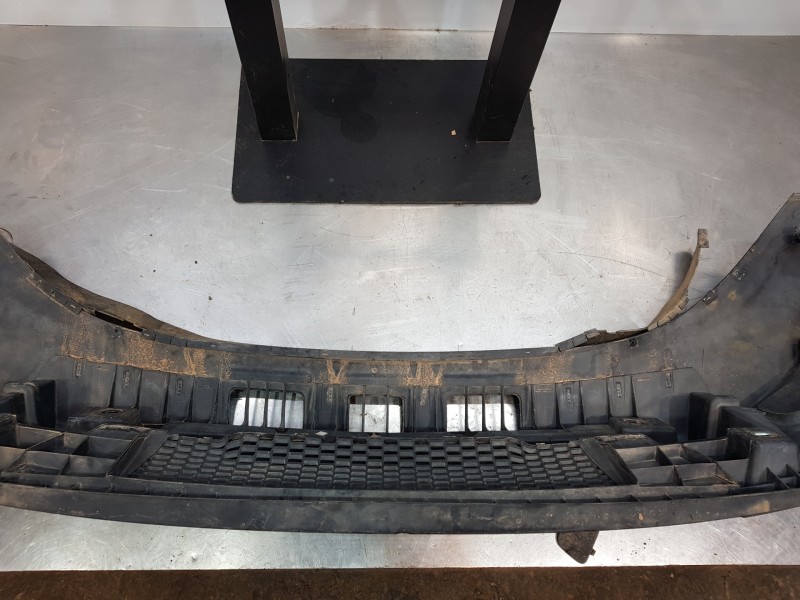 Recambio de paragolpes delantero para iveco daily caja cerrada (2006 =>) furgón referencia OEM IAM 5801350675  