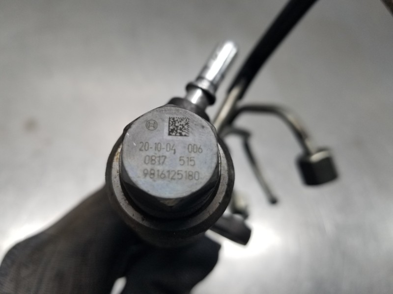 Recambio de rampa inyectora para peugeot 308 sw allure referencia OEM IAM 9821399680  