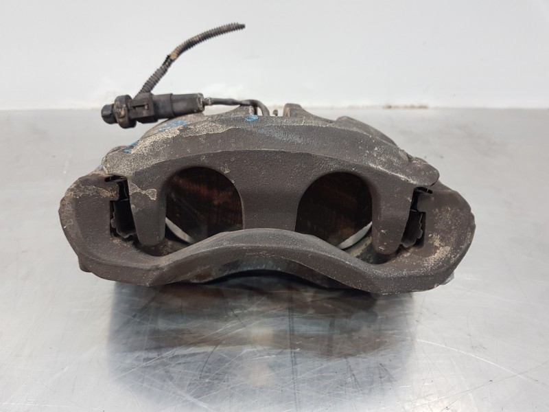 Recambio de pinza freno delantera izquierda para iveco daily caja cerrada (2006 =>) furgón referencia OEM IAM 504120470  