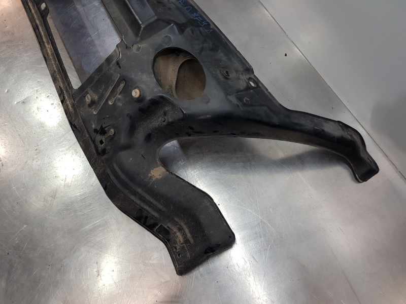 Recambio de panel frontal para iveco daily caja cerrada (2006 =>) furgón referencia OEM IAM 5801338103  