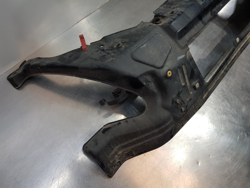 Recambio de panel frontal para iveco daily caja cerrada (2006 =>) furgón referencia OEM IAM 5801338103  