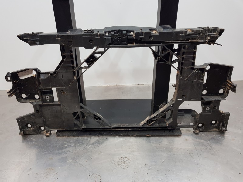 Recambio de panel frontal para renault megane iii coupe dynamique referencia OEM IAM 752100004R  