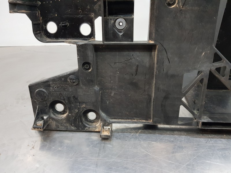 Recambio de panel frontal para renault megane iii coupe dynamique referencia OEM IAM 752100004R  