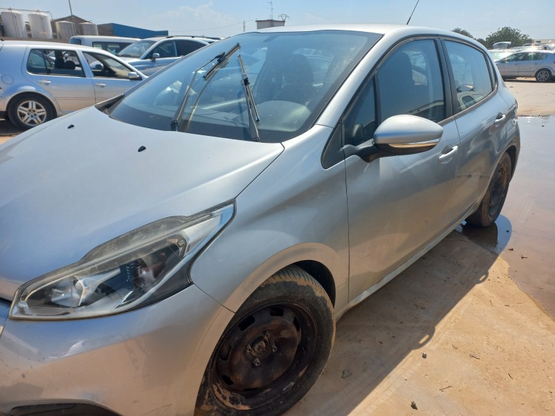 peugeot 208 del año 2015