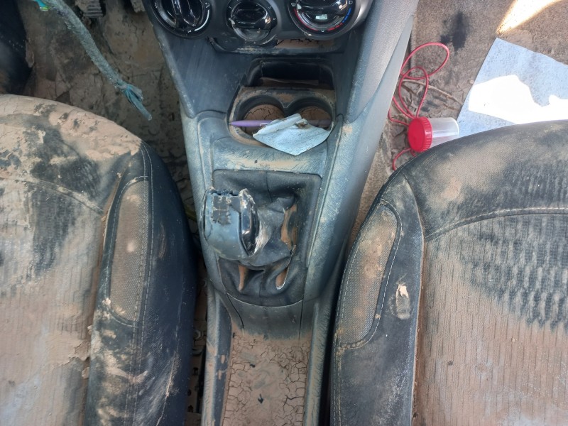 peugeot 208 del año 2015