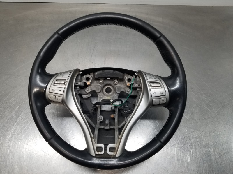 Recambio de volante para nissan qashqai (j11) tekna referencia OEM IAM 484304EL5B  