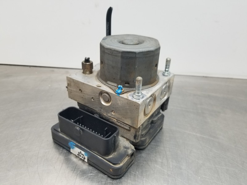 Recambio de abs para nissan qashqai (j11) tekna referencia OEM IAM 476604EA1D  