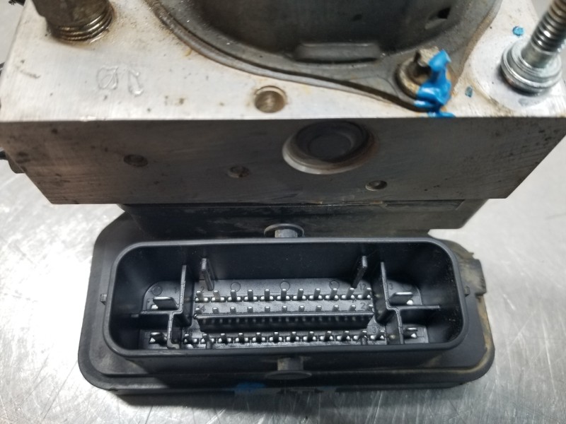 Recambio de abs para nissan qashqai (j11) tekna referencia OEM IAM 476604EA1D  