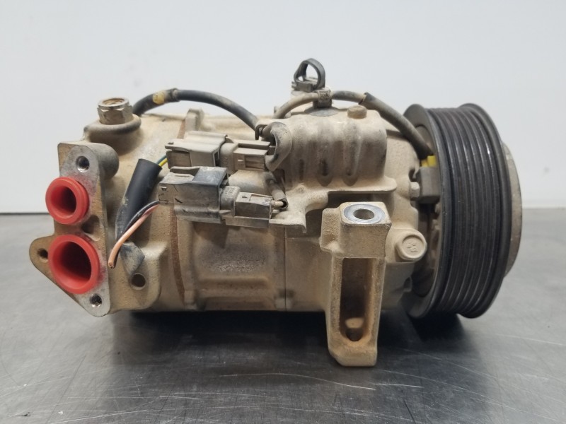 Recambio de compresor aire acondicionado para nissan qashqai (j11) tekna referencia OEM IAM 926004EB1A  