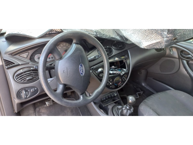 ford focus berlina (cak) del año 2006