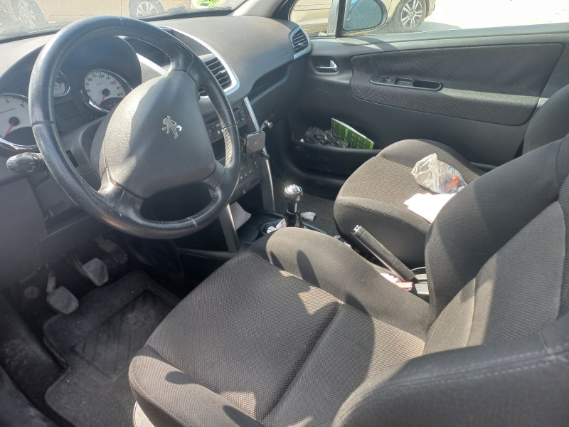 peugeot 207 del año 2008