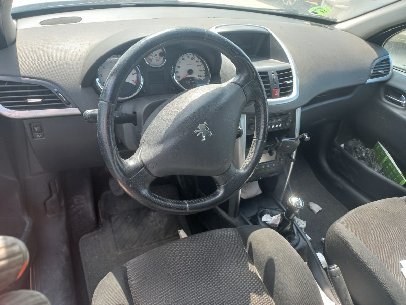 peugeot 207 del año 2008